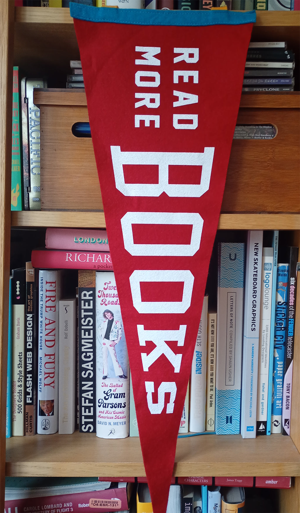 Read More Books Oxford Penant